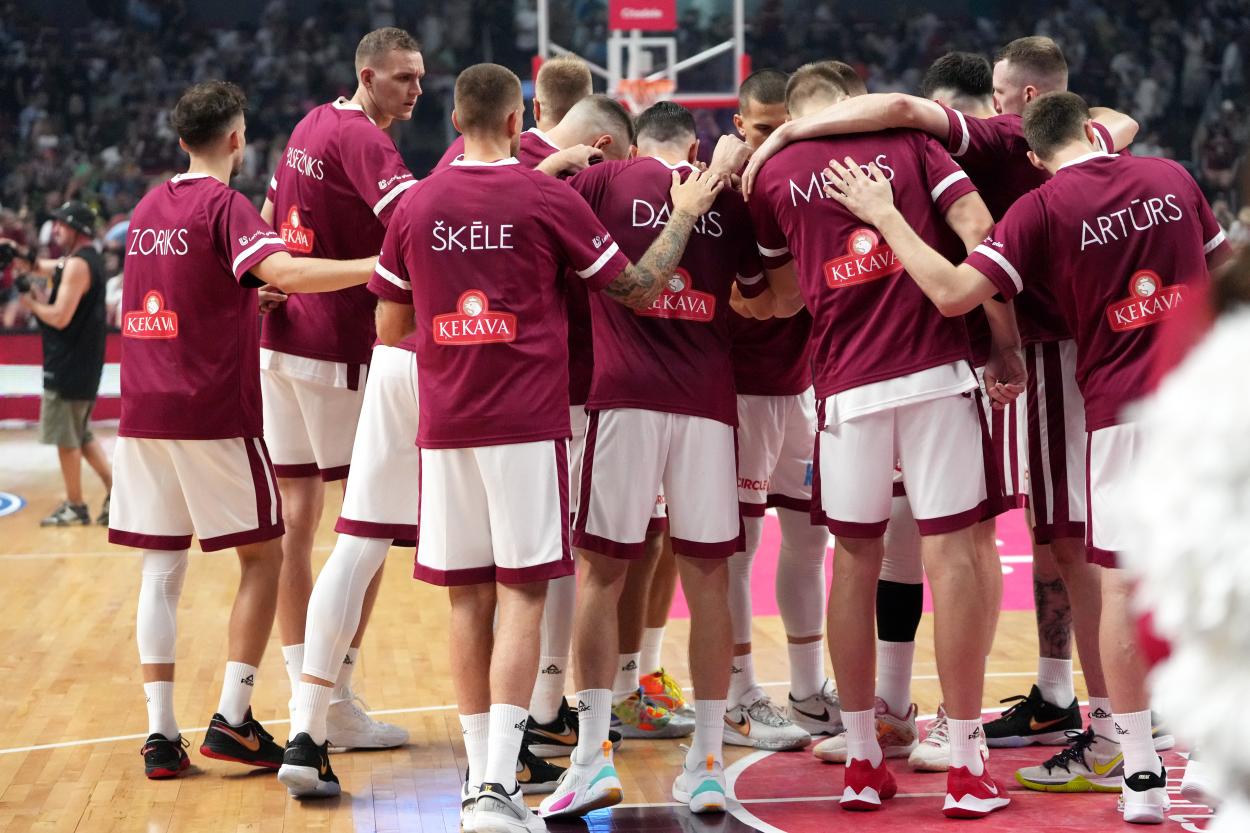 Фантастика: сборная Латвии уже вошла в восьмерку сильнейших команд мира (ВИДЕО)